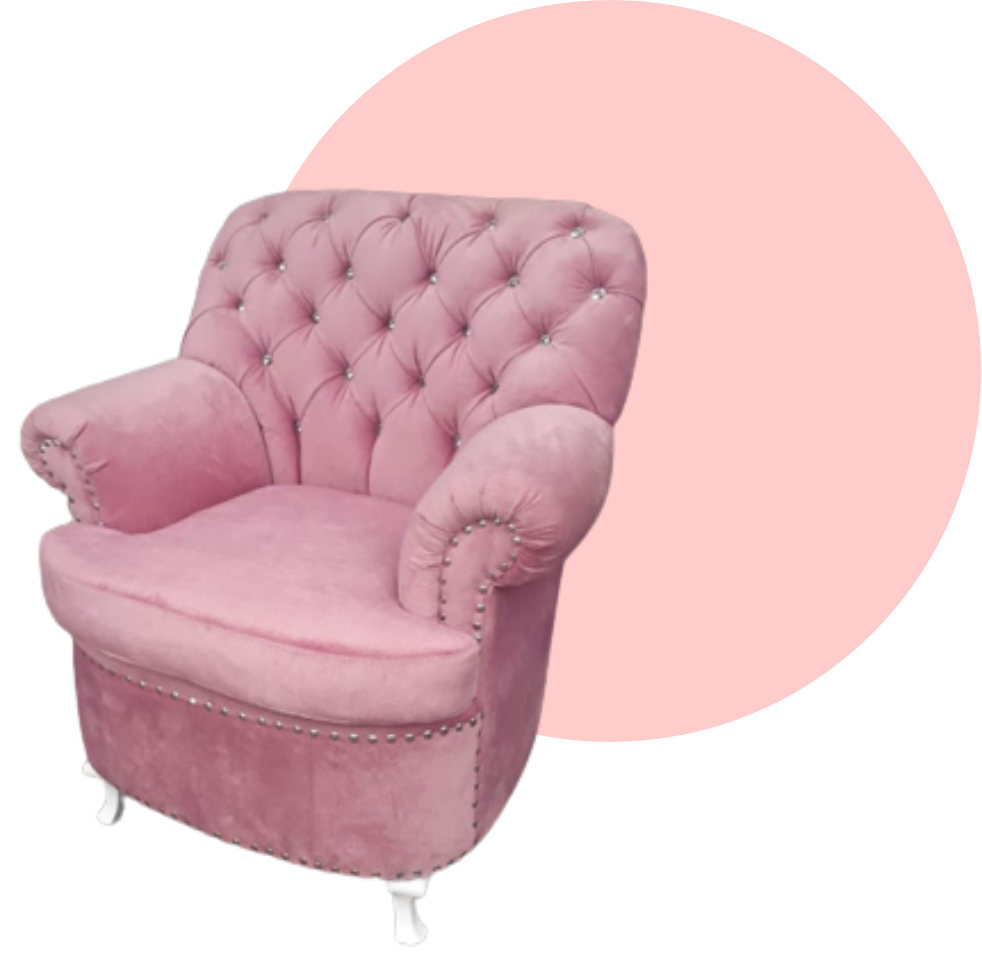 Sillón Kalapa rosa con capitoné y detalles metálicos